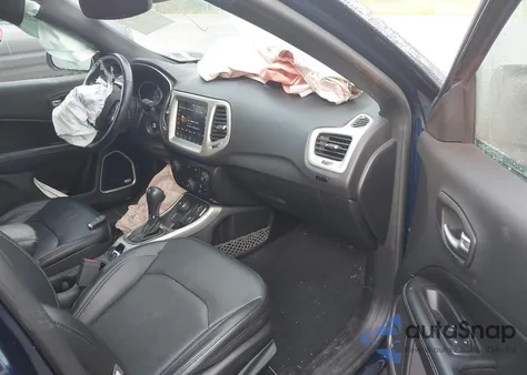 2021 Jeep Compass 80Th Anniversary 4X4 from USA, damaged, VIN 3C4NJDEB5MT520949